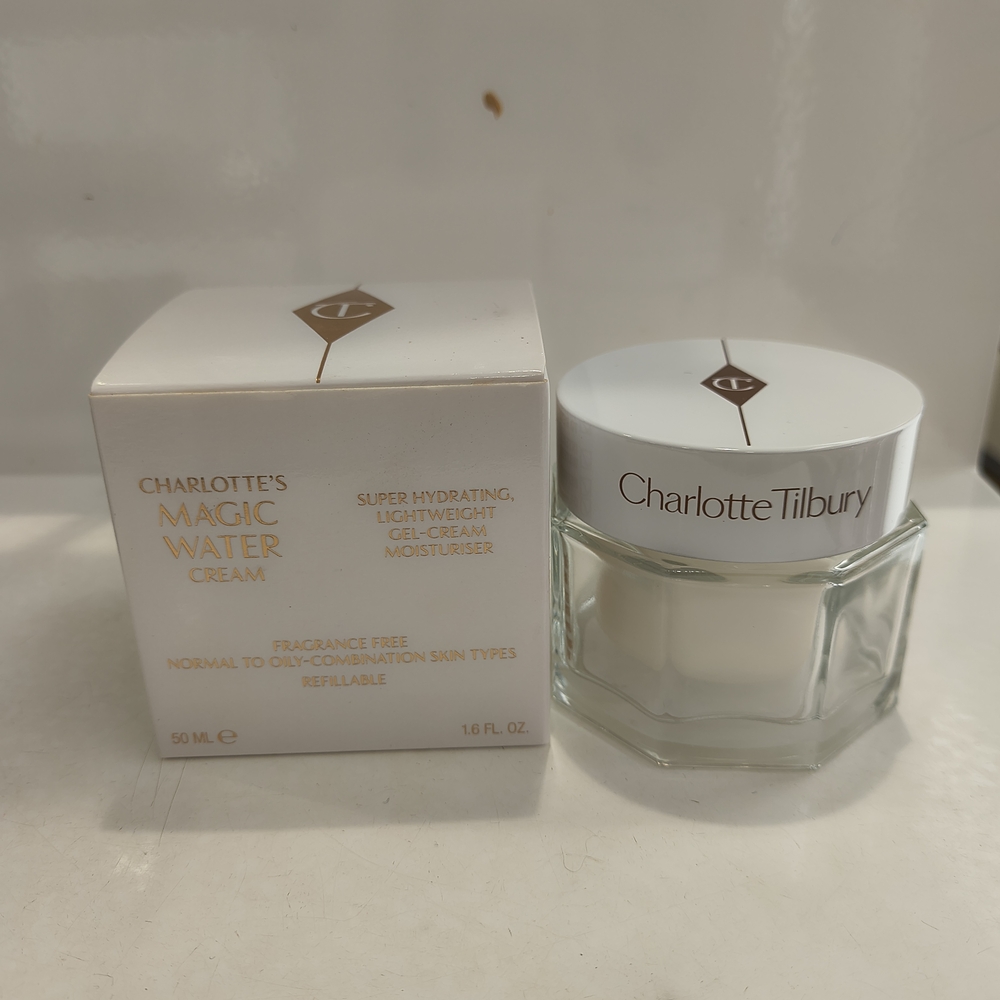 Charlotte Tilbury Magic Water Cream - White and Gold